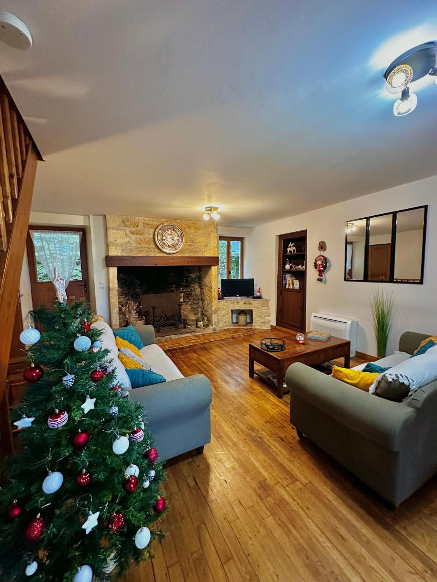 Maison De Vacances En Perigord Монтиняк Екстериор снимка